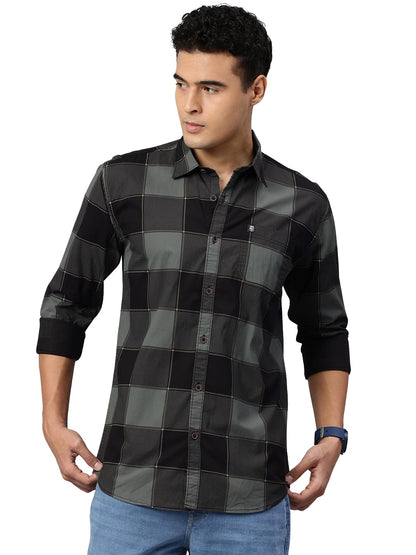 Man Stylish Slim Fit Cotton Spread Collar Checked Casual Shirt