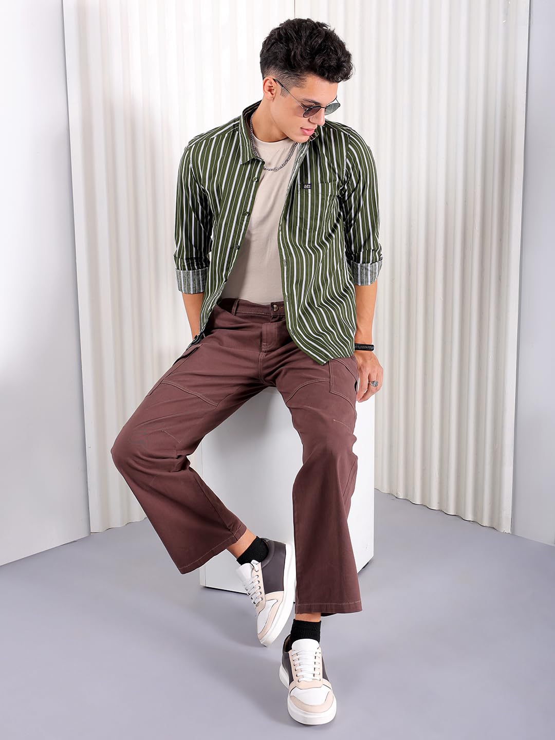 Men Slim Fit Checkered Full Sleeves Spread Collar Casual Shirt