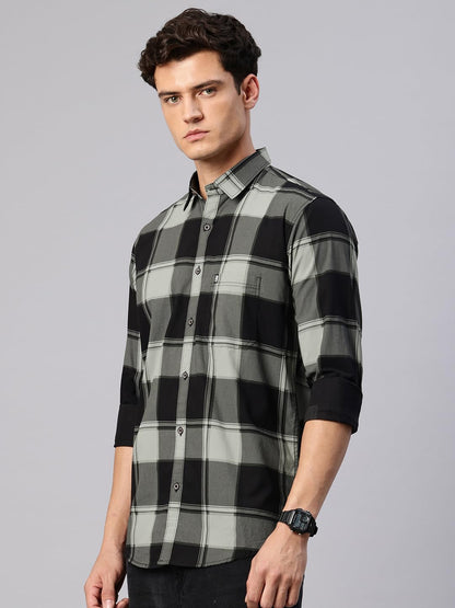 Man Stylish Slim Fit Cotton Spread Collar Checked Casual Shirt