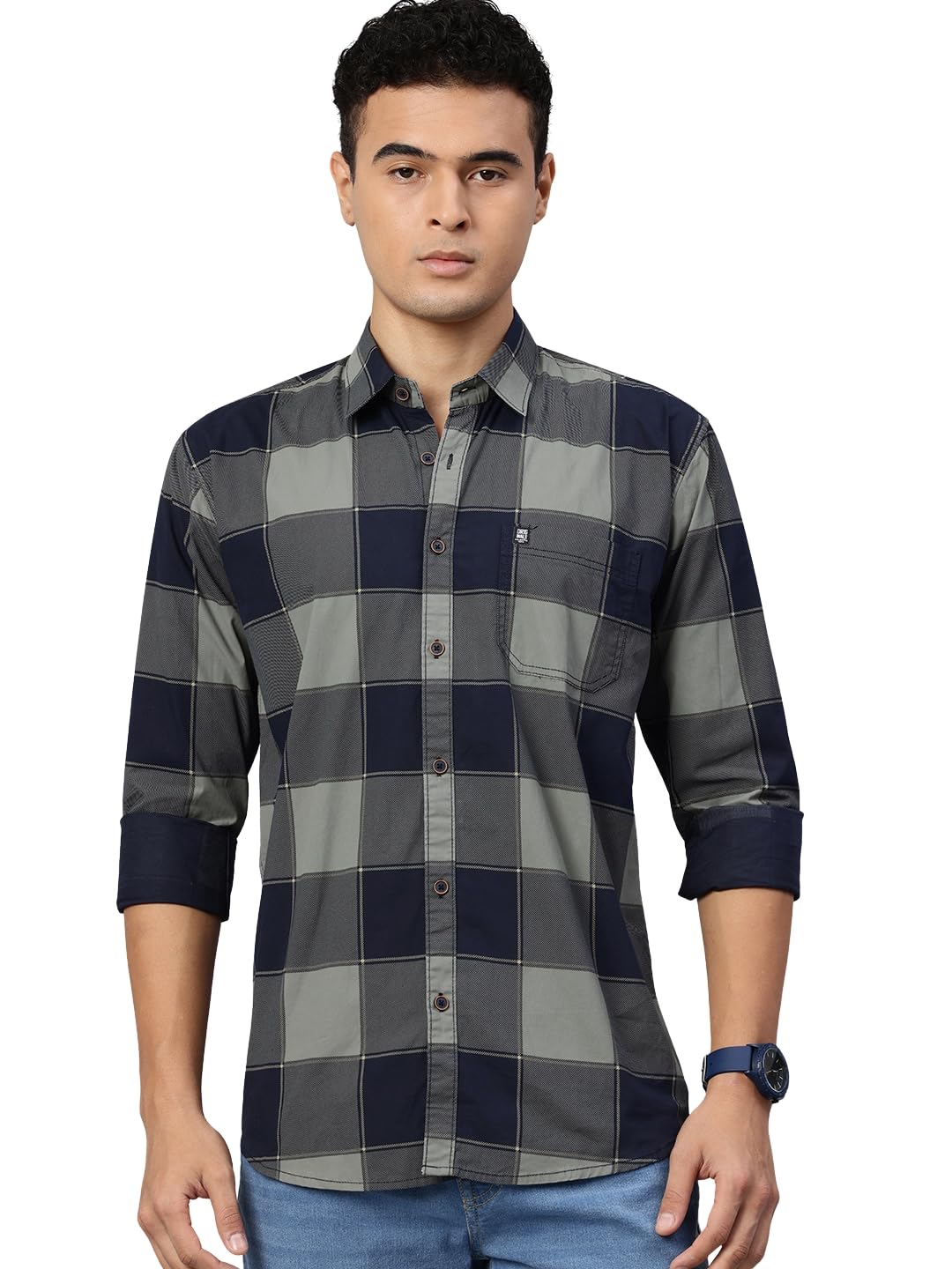 Man Stylish Slim Fit Cotton Spread Collar Checked Casual Shirt