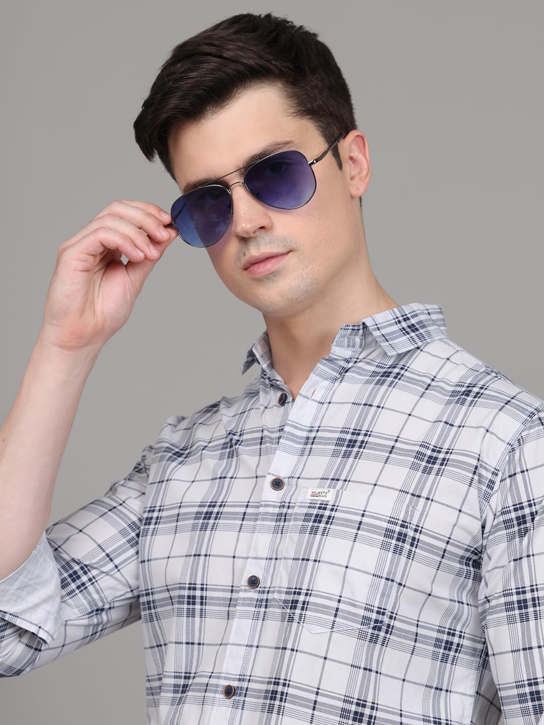 Man Stylish Slim Fit Cotton Spread Collar Checked Casual Shirt