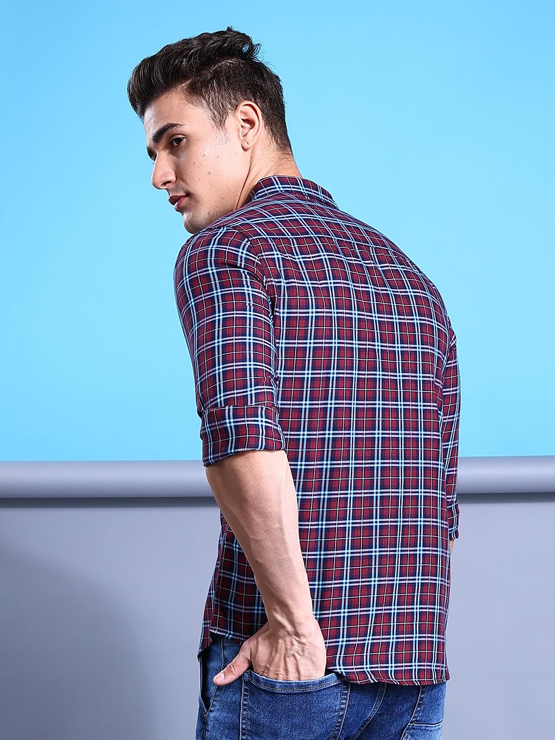 Men Slim Fit Checkered Full Sleeves Spread Collar Casual Shirt