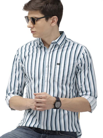 Men Slim Fit Checkered Full Sleeves Spread Collar Casual Shirt