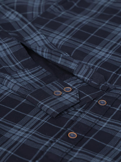 Man Stylish Slim Fit Cotton Spread Collar Checked Casual Shirt