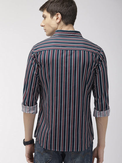 Men Slim Fit Checkered Full Sleeves Spread Collar Casual Shirt
