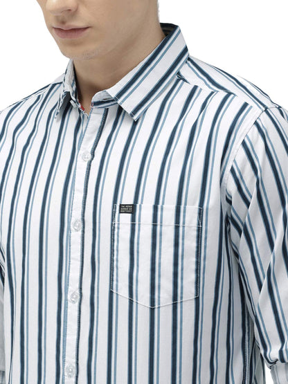 Men Slim Fit Checkered Full Sleeves Spread Collar Casual Shirt