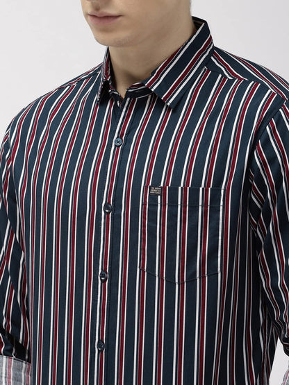 Men Slim Fit Checkered Full Sleeves Spread Collar Casual Shirt