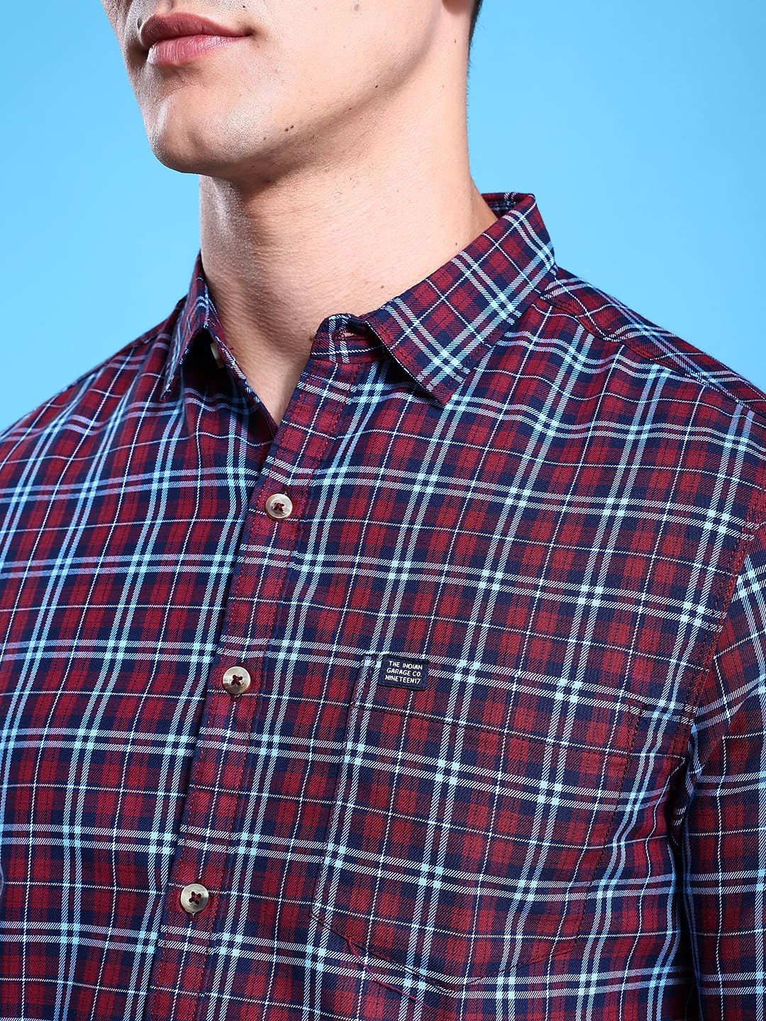 Men Slim Fit Checkered Full Sleeves Spread Collar Casual Shirt