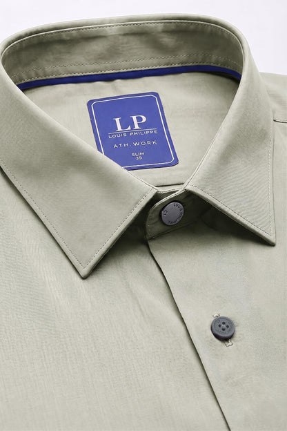 Louis Philippe Men’s Slim Fit Bamboo Blend Sustainable Stretch Young Formal Shirt